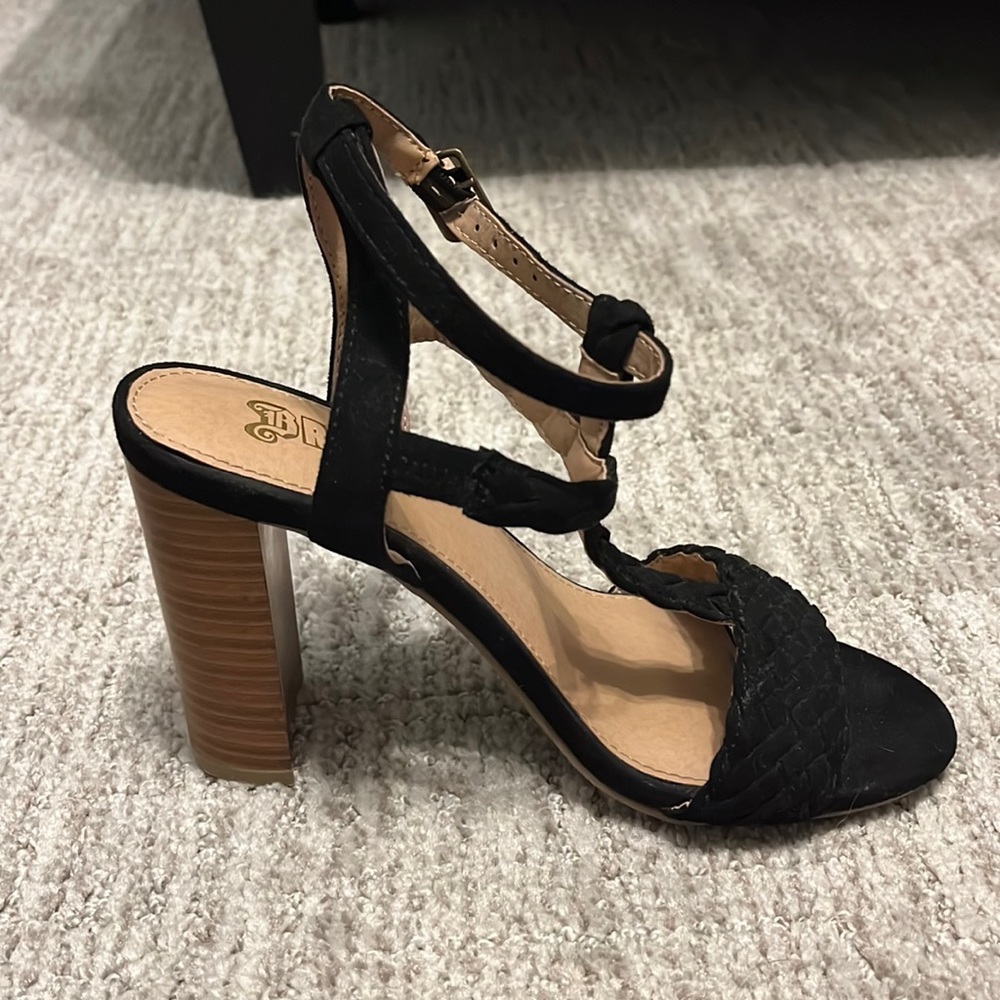 Women’s Size 5 Black Heels
